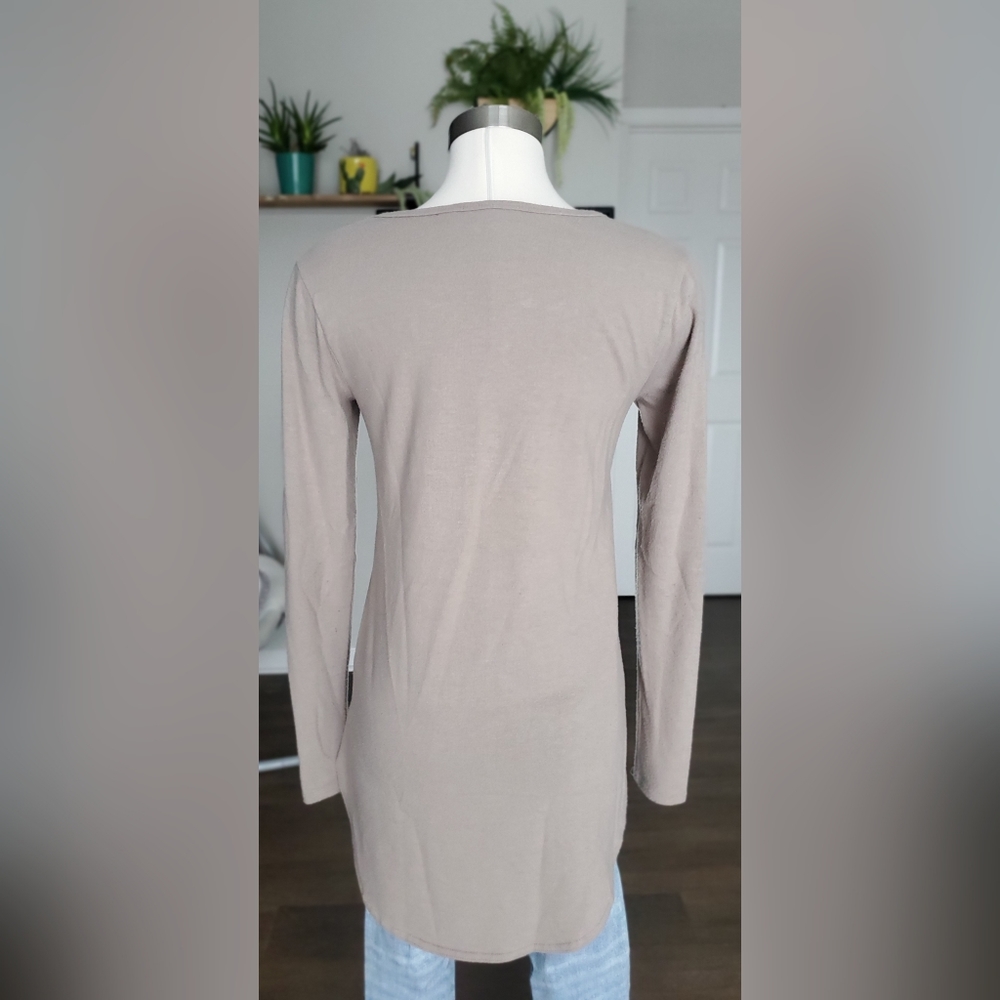 Shirt - Picture 3 of 3